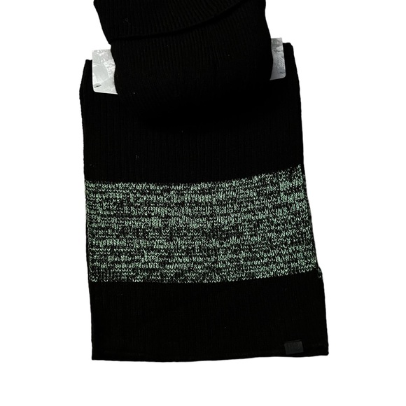 Kenneth Cole Reaction Hat and Scarf set brand new! - Picture 3 of 9